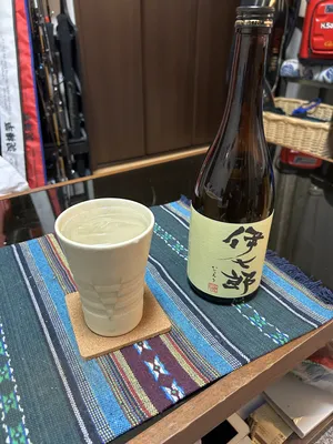 伊七郎 720ml 芋焼酎（四合瓶・本格焼酎・鹿児島） – 伊七郎商店