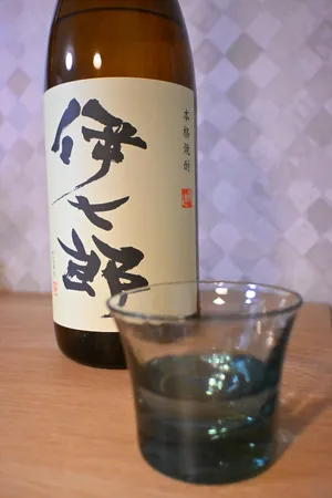 伊七郎 720ml ＋ タンブラー2個セット – 伊七郎商店